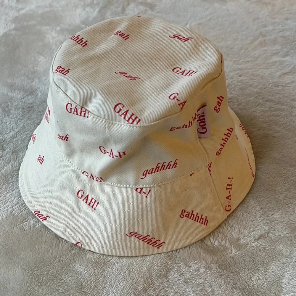 Lisa Says Gah - Britt Bucket Hat - Picture 3 of 9